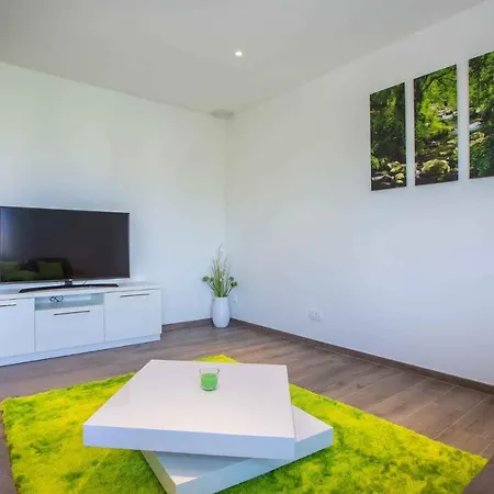 In - Istrien 40973 Apartment Porec