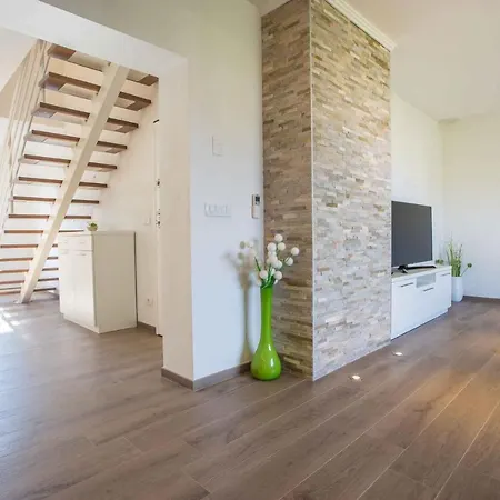 In - Istrien 40973 Porec